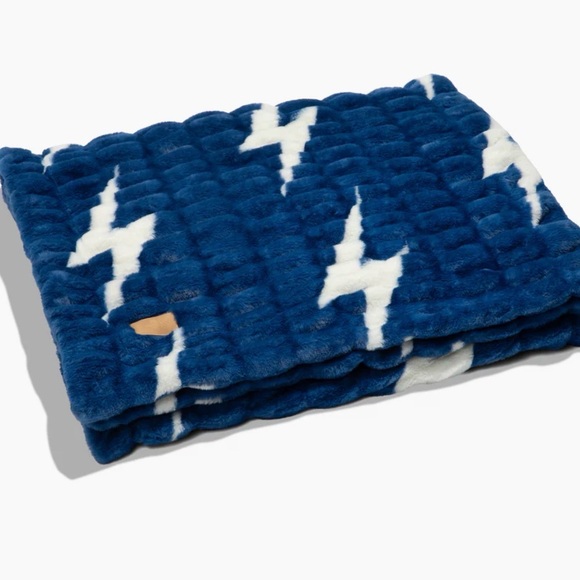 Large Aviator Nation x Lola Blanket Collab LARGE - Picture 7 of 7